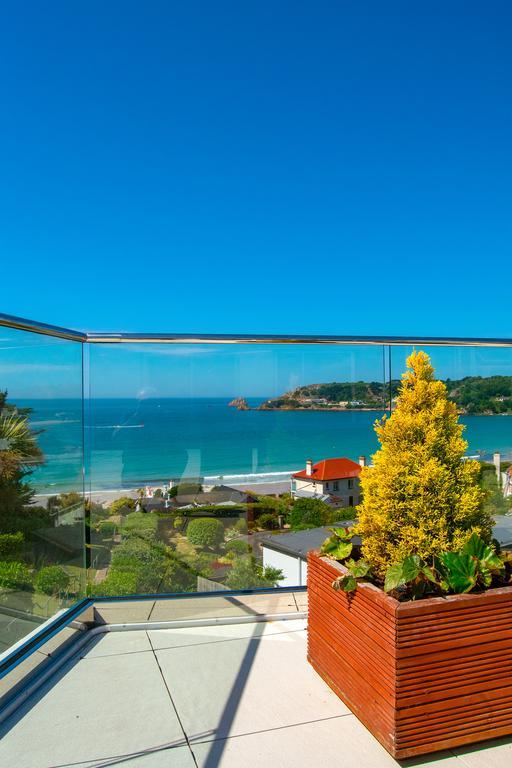 Biarritz Hotel St. Brelade Exterior photo