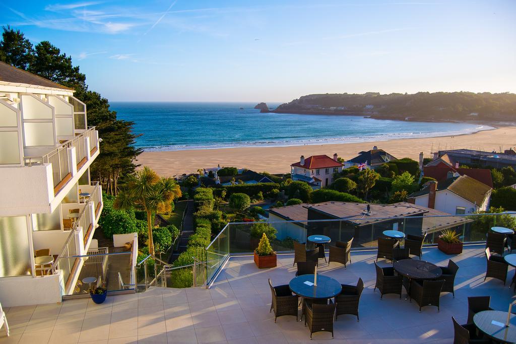 Biarritz Hotel St. Brelade Exterior photo