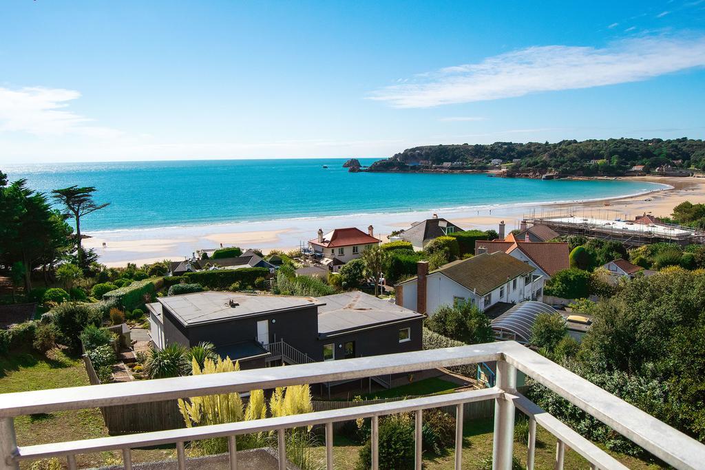 Biarritz Hotel St. Brelade Exterior photo